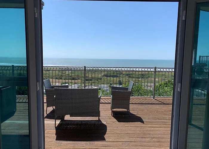 Cliff Haven- Spectacular Sea Views From Balcony, Pets Go Free