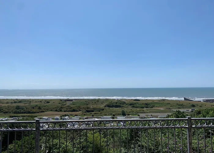 Cliff Haven- Spectacular Sea Views From Balcony, Pets Go Free