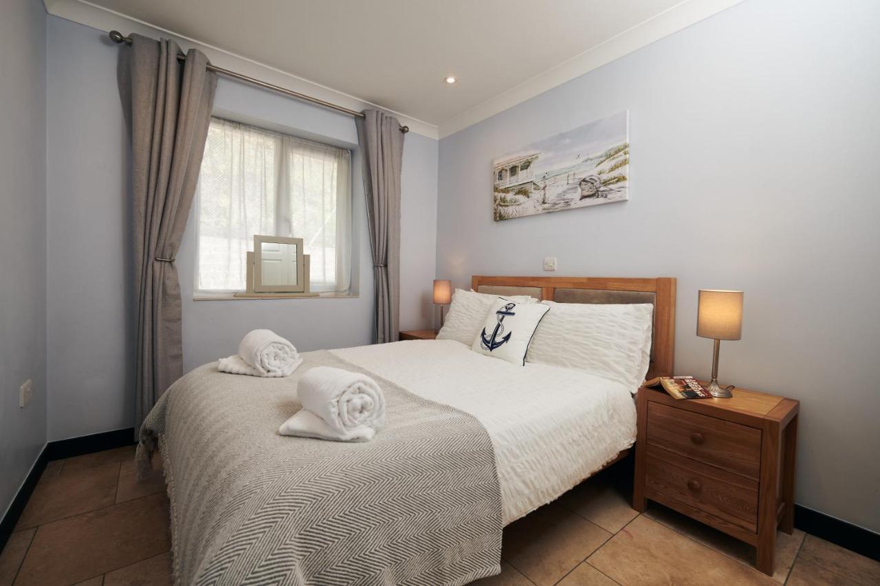 Apartment Cliff Haven- Spectacular Sea Views From Balcony, Pets Go Free *