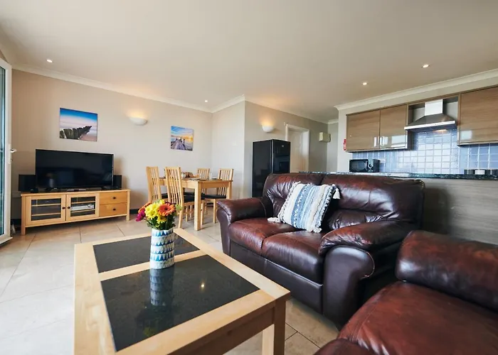 Cliff Haven- Spectacular Sea Views From Balcony, Pets Go Free